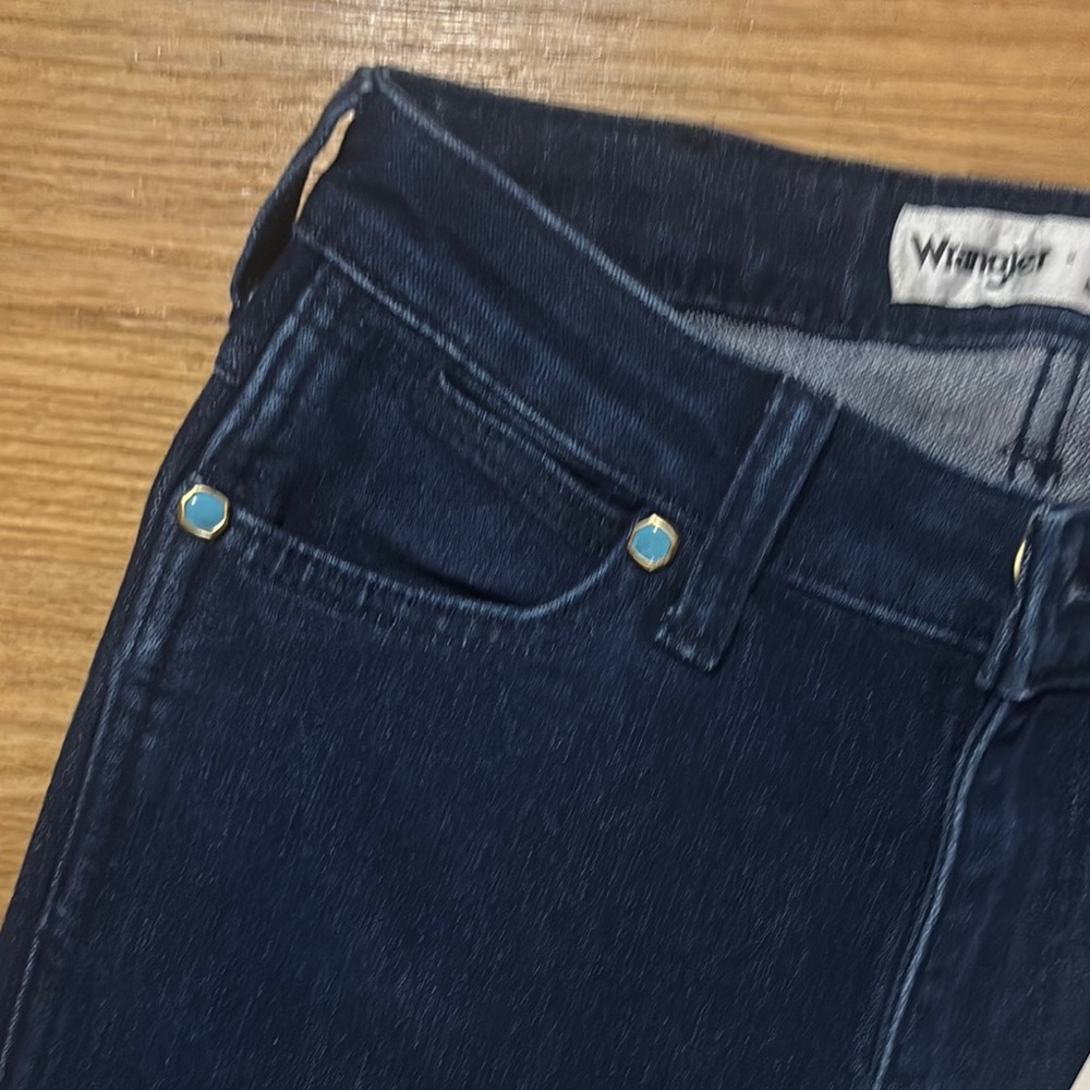 Wrangler X Yellow Rose by Kendra Scott High Rise Trouser - Picture 4 of 7